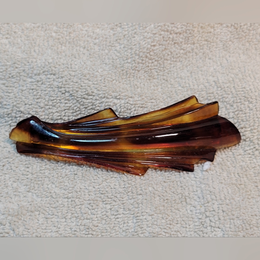 Vintage large ladies barrette made in France.